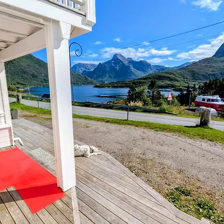 Exclusive And Cosy! Sea And Mountian View - Superfast Wifi, Washer And Included Sortland