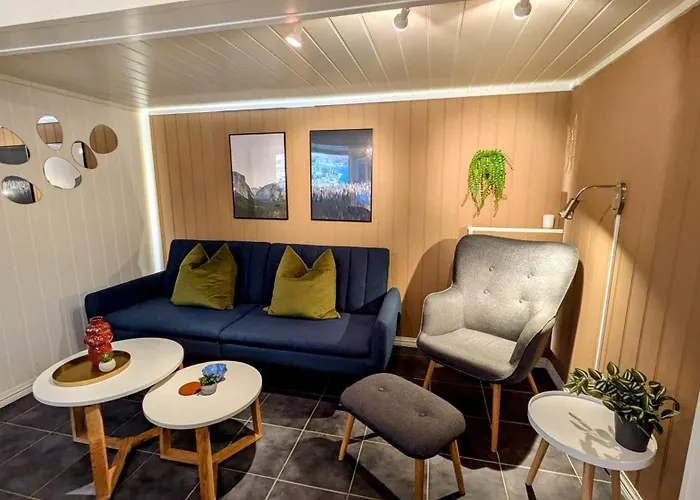 Exclusive And Cosy! Sea And Mountian View - Superfast Wifi, Washer And Included *