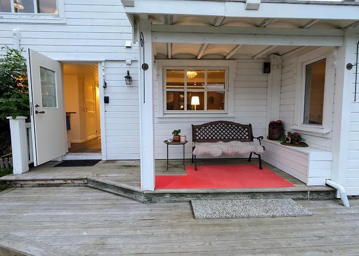 Exclusive And Cosy! Sea And Mountian View - Superfast Wifi, Washer And Included * Sortland