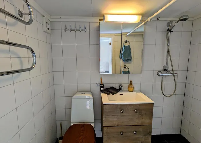 Exclusive And Cosy! Sea And Mountian View - Superfast Wifi, Washer And Included *