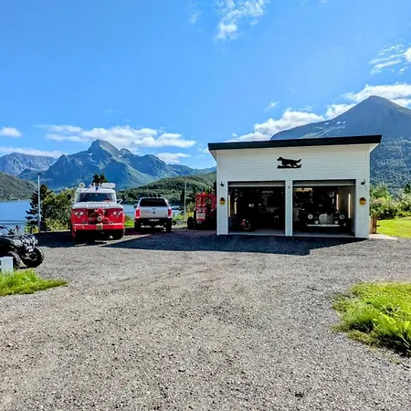 Exclusive And Cosy! Sea And Mountian View - Superfast Wifi, Washer And Included Sortland