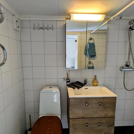 Exclusive And Cosy! Sea And Mountian View - Superfast Wifi, Washer And Included *